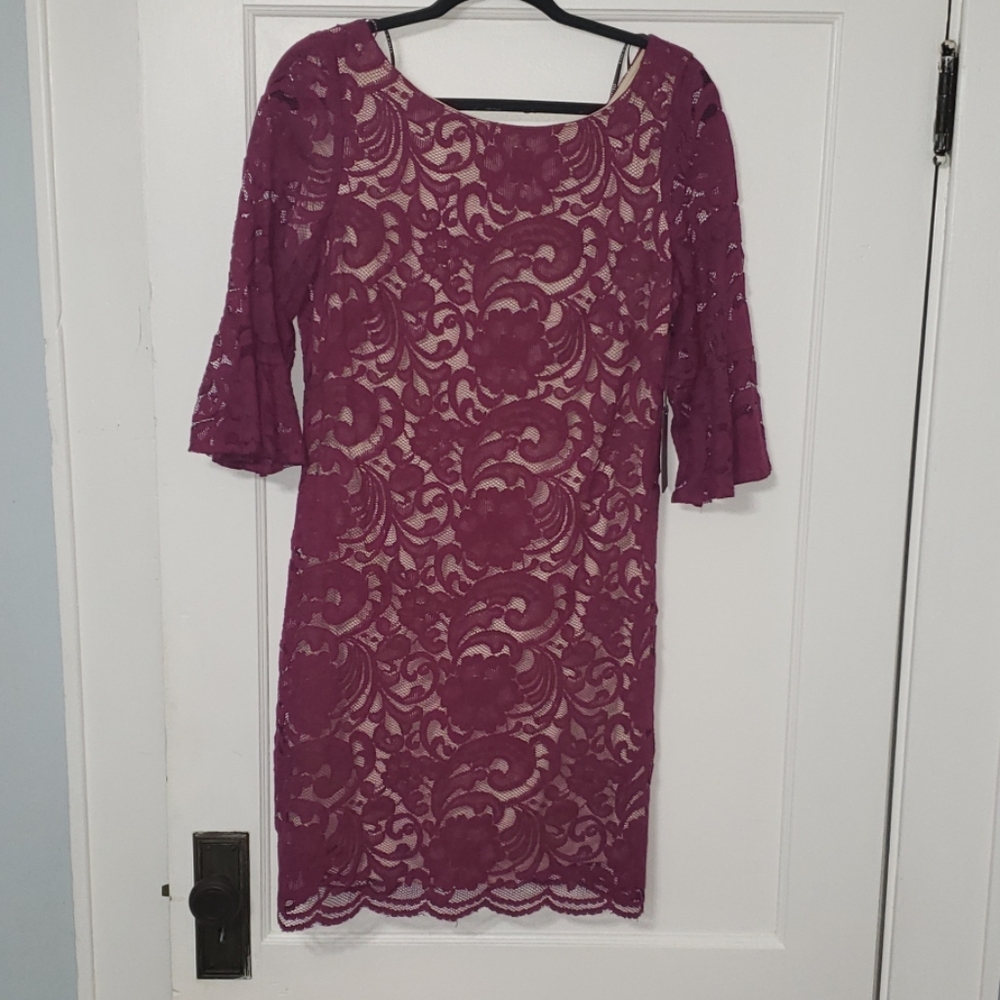 Vince camuto lace bell sleeve dress
